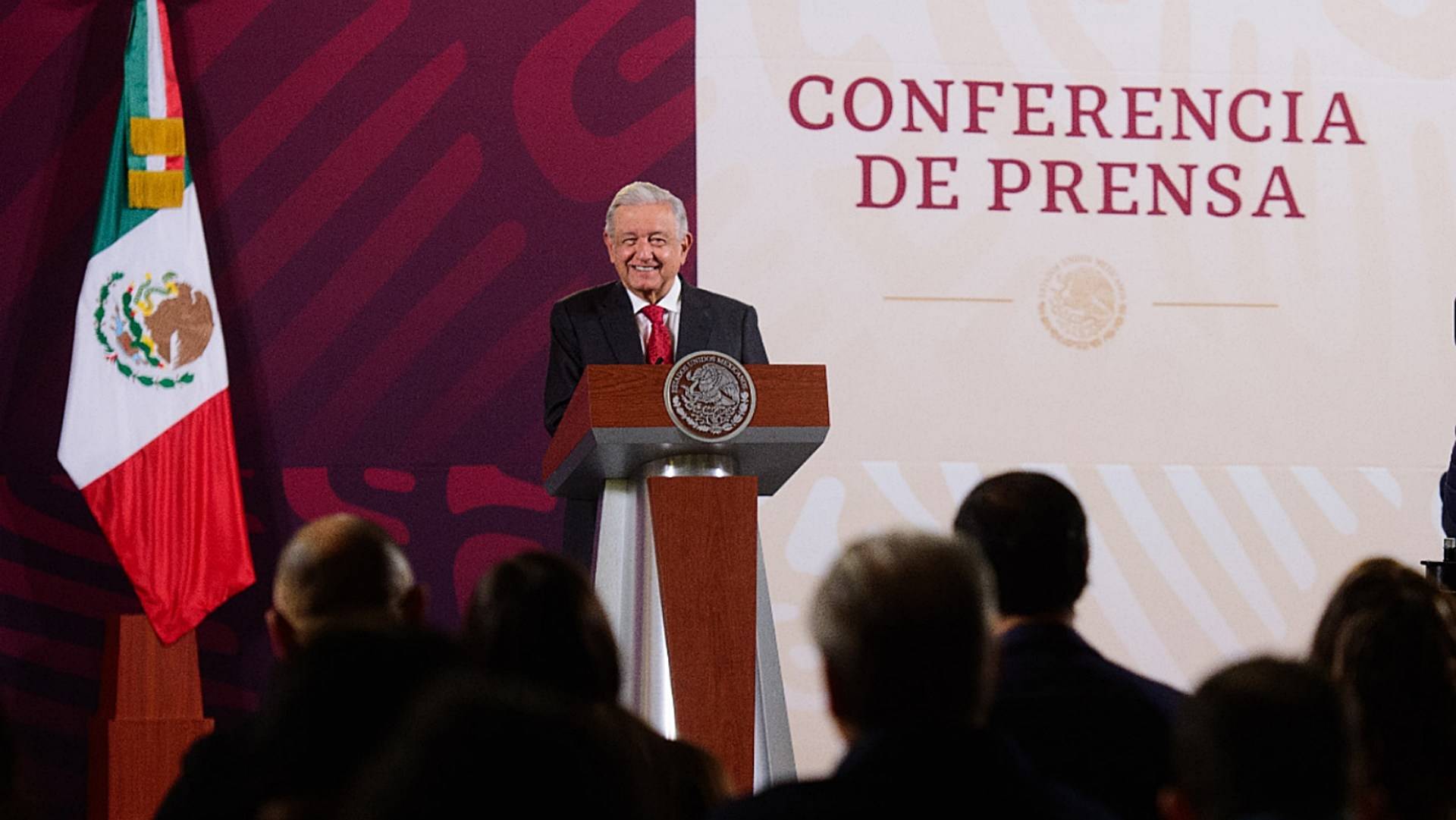 AMLO pide extender debate sobre Reducción de la Jornada Laboral