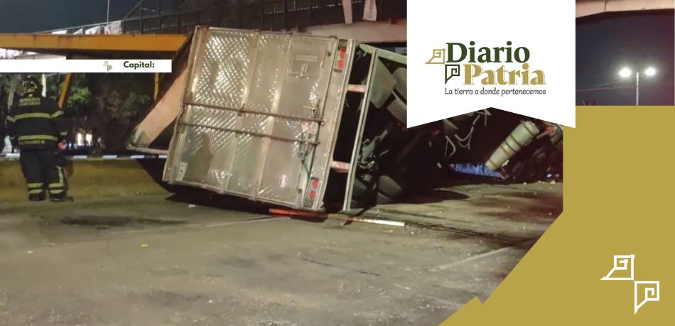 Tráiler vuelca y daña malla de Línea 5 del Metro de la CDMX