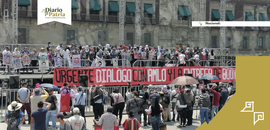 Protesta de Normalistas en Palacio Nacional