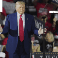 Trump culpa a Biden tras contracción de 0.3% en la economía estadounidense