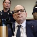 Anulan juicio a Weinstein por violación debido a amenazas entre jurados