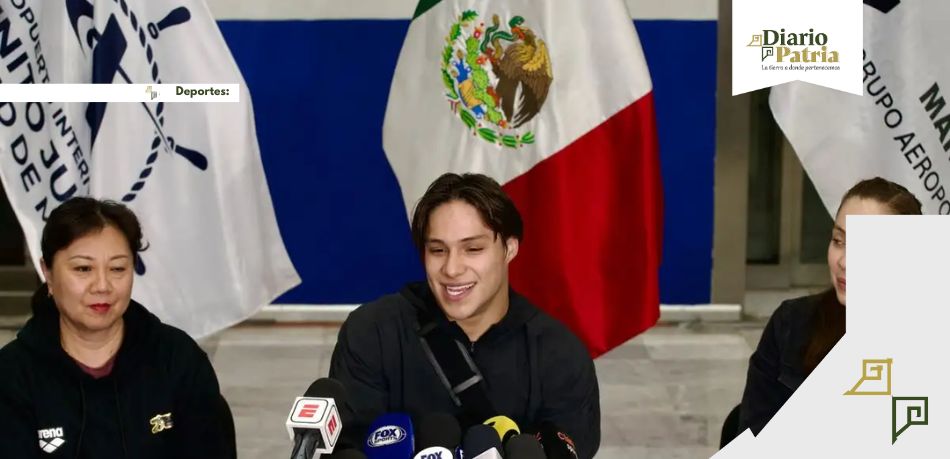 Osmar Olvera vuelve a México tras hazaña mundialista y lanza petición a la presidenta