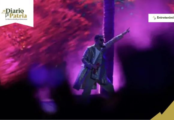 Bad Bunny enloquece la CDMX con su primer concierto de la gira “Debí tirar más fotos”