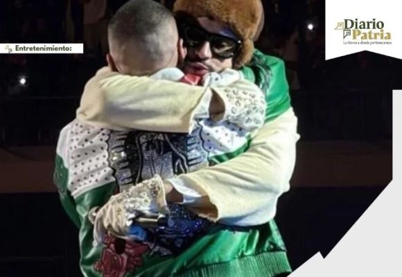 Bad Bunny y J Balvin se reconcilian en CDMX durante el último concierto y sorprenden a fans