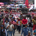 Tras 3 días de plantón en el Zócalo, la CNTE levanta el paro pero «no se van derrotados»