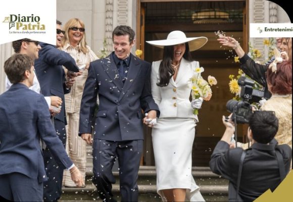 Dua Lipa presume boda civil con Callum Turner y comparte primeras fotos