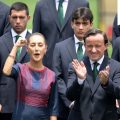 Sheinbaum entrega la bandera al Tri y les lanza un emotivo reto rumbo al Mundial 2026